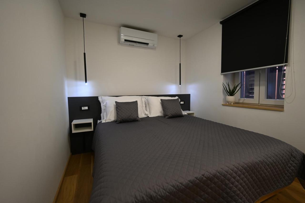 Poseidon Apartment Izola Exterior photo