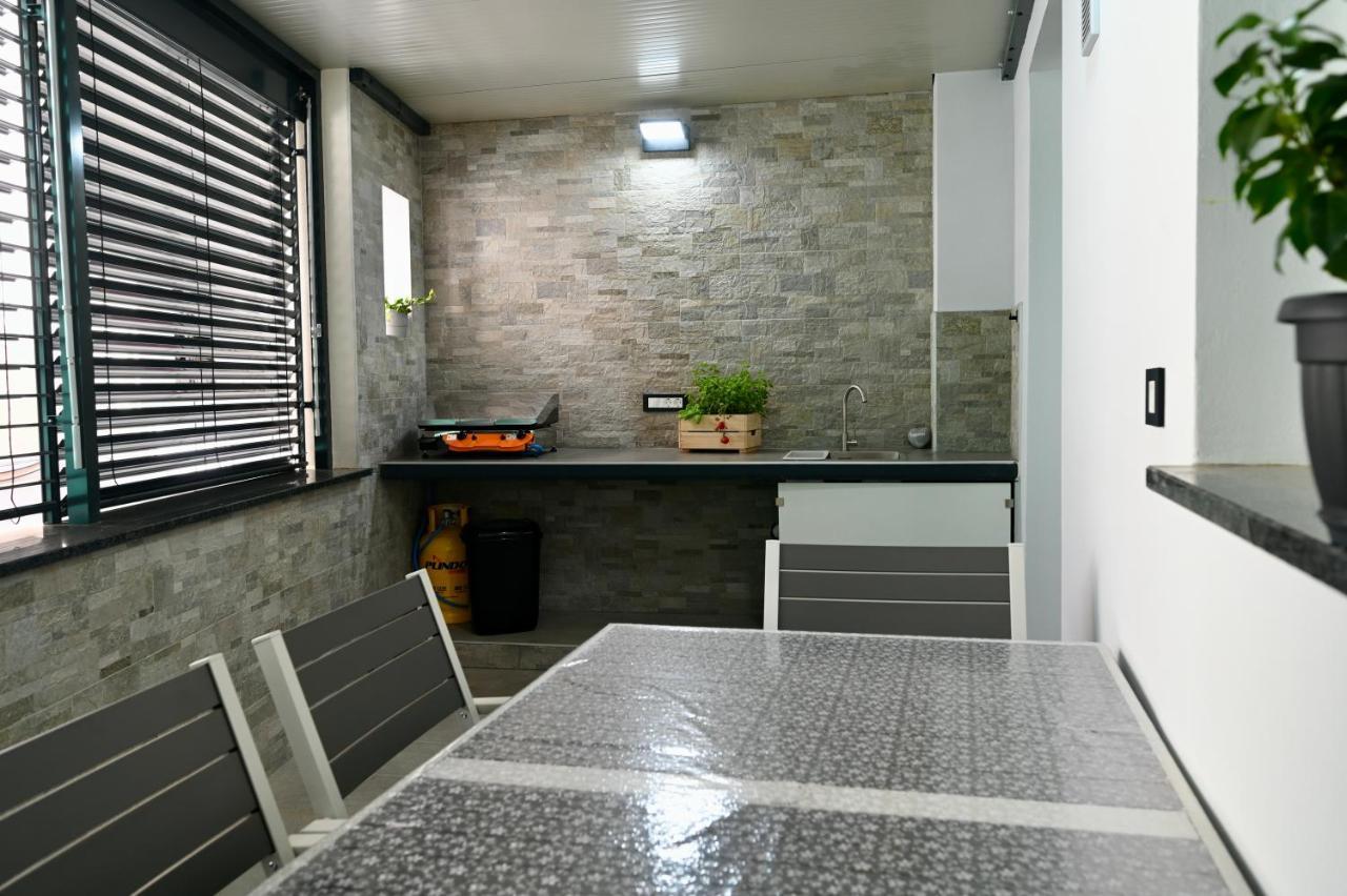 Poseidon Apartment Izola Exterior photo